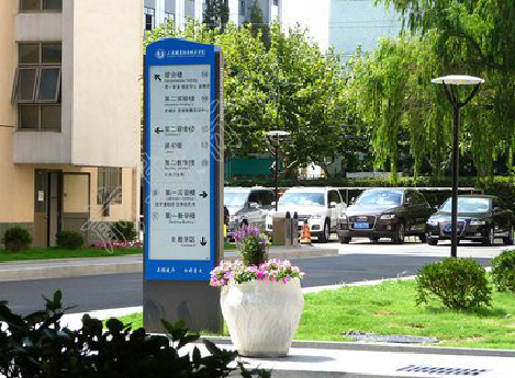 凤阳哪些因素影响宣传栏的制作？